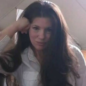 Meet your Posher, Claudia